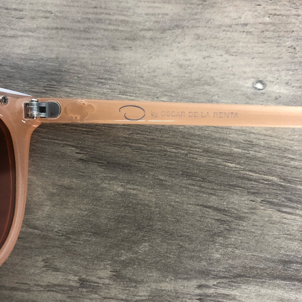 Oscar De La Renta Pink Wayfarer Sunglasses - Picture 7 of 7